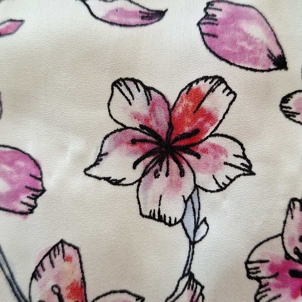 Cupcakes and Cashmere Cortina Floral Print Tank Top - Picture 15 of 15
